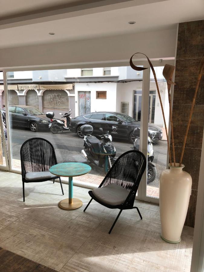 Hostal Rosalia San Antonio  Eksteriør billede