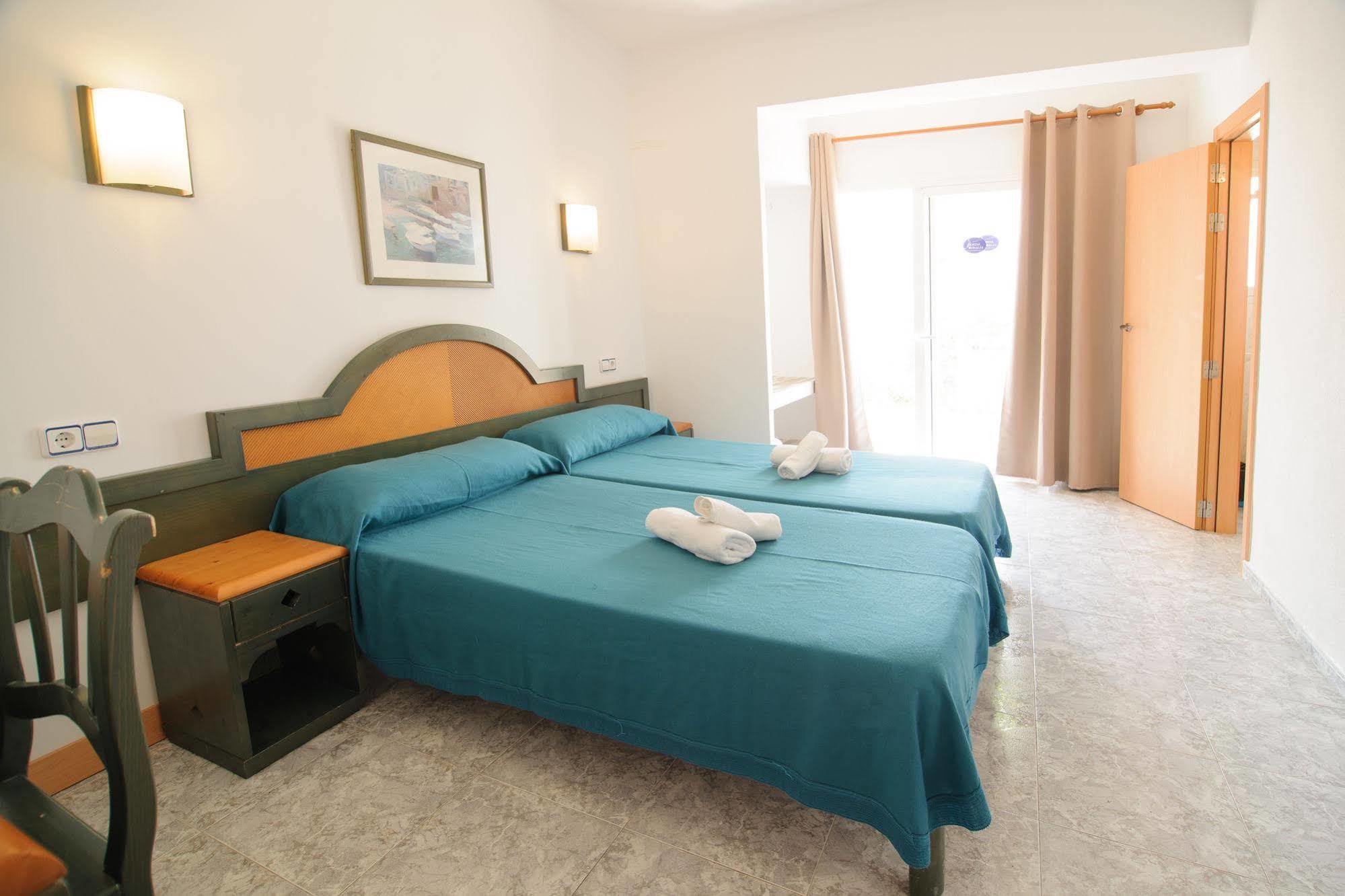 Hostal Rosalia San Antonio  Eksteriør billede