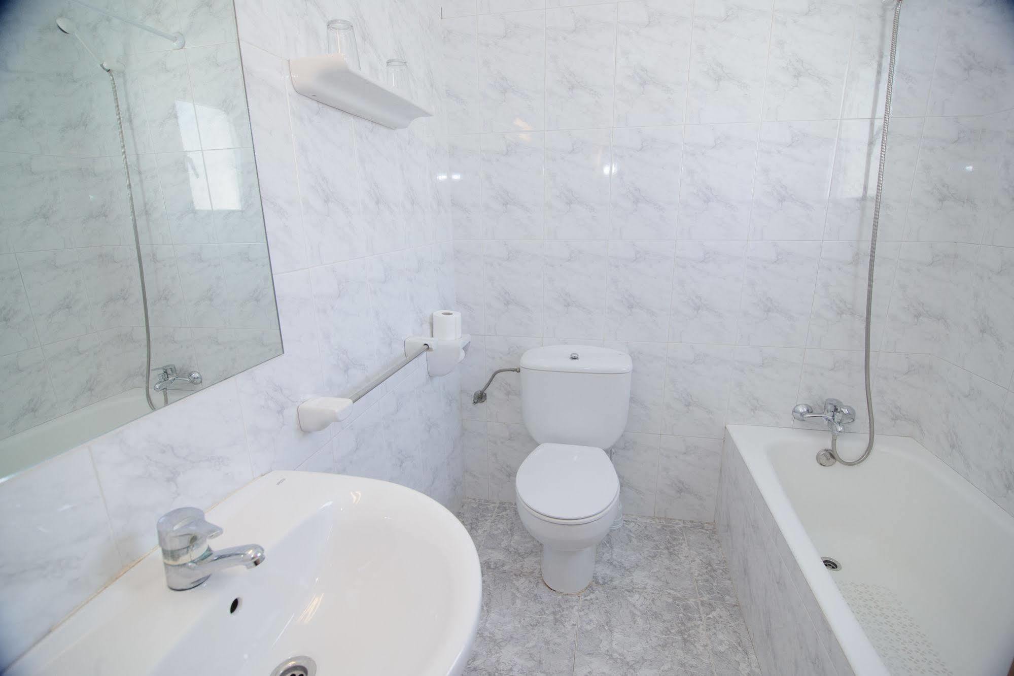 Hostal Rosalia San Antonio  Eksteriør billede